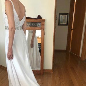 Wedding Dress - Size 4 Never Worn
